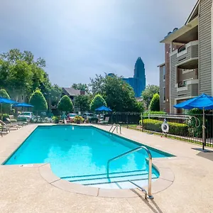  Apartment Unique 2br Prime Location With Gym & Parking